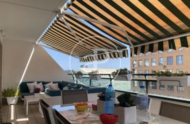 2 soveværelse Penthouse til leje i Ciutat de les Arts i de les Ciencies, Valencia by med swimmingpool - € 2.000 (Ref: 9137399)