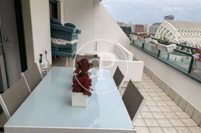 2 soveværelse Penthouse til leje i Ciutat de les Arts i de les Ciencies, Valencia by med swimmingpool - € 2.000 (Ref: 9137399)