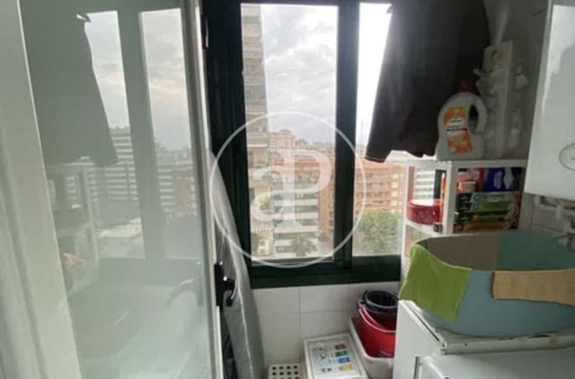 2 soveværelse Penthouse til leje i Ciutat de les Arts i de les Ciencies, Valencia by med swimmingpool - € 2.000 (Ref: 9137399)