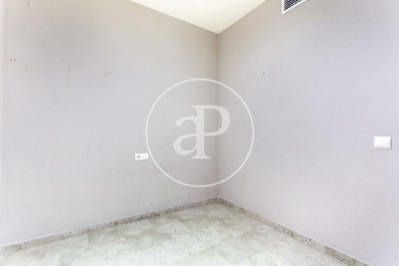 Apartamento de 3 habitaciones en Mislata en alquiler - 1.800 € (Ref: 9142945)