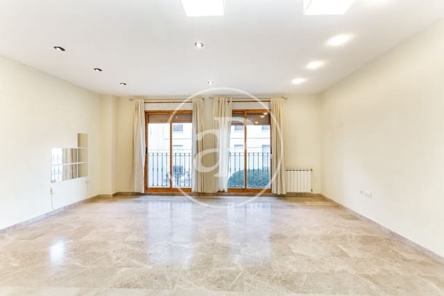 3 makuuhuone Huoneisto vuokrattavana paikassa Mislata - 1 800 € (Ref: 9142945)