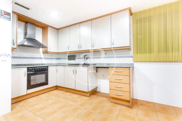 3 makuuhuone Huoneisto vuokrattavana paikassa Mislata - 1 800 € (Ref: 9142945)