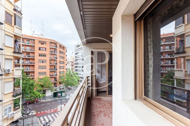 4 soveværelse Lejlighed til salg i Exposicio, Valencia by - € 900.000 (Ref: 9142949)