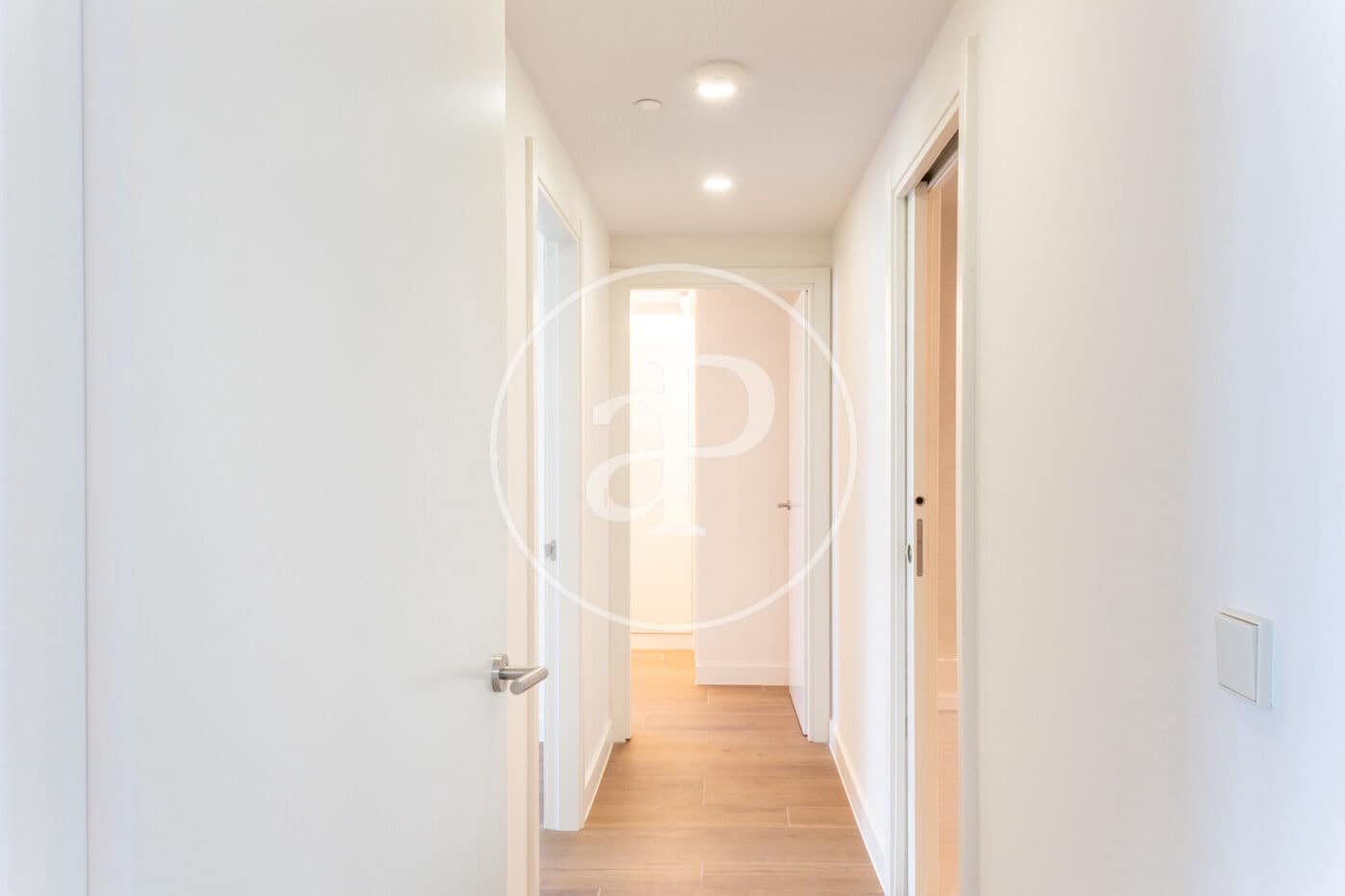 3 quarto Apartamento para arrendar em Valencia cidade com piscina - 4 900 € (Ref: 9142951)