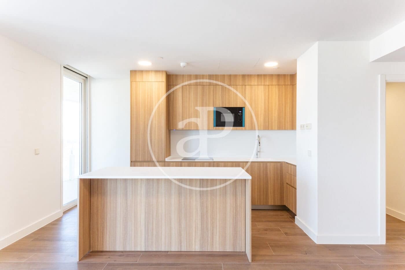 3 quarto Apartamento para arrendar em Valencia cidade com piscina - 4 900 € (Ref: 9142951)