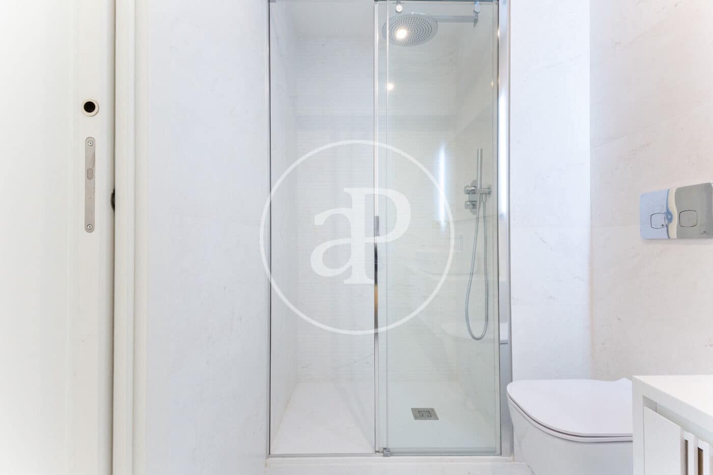 3 quarto Apartamento para arrendar em Valencia cidade com piscina - 4 900 € (Ref: 9142951)
