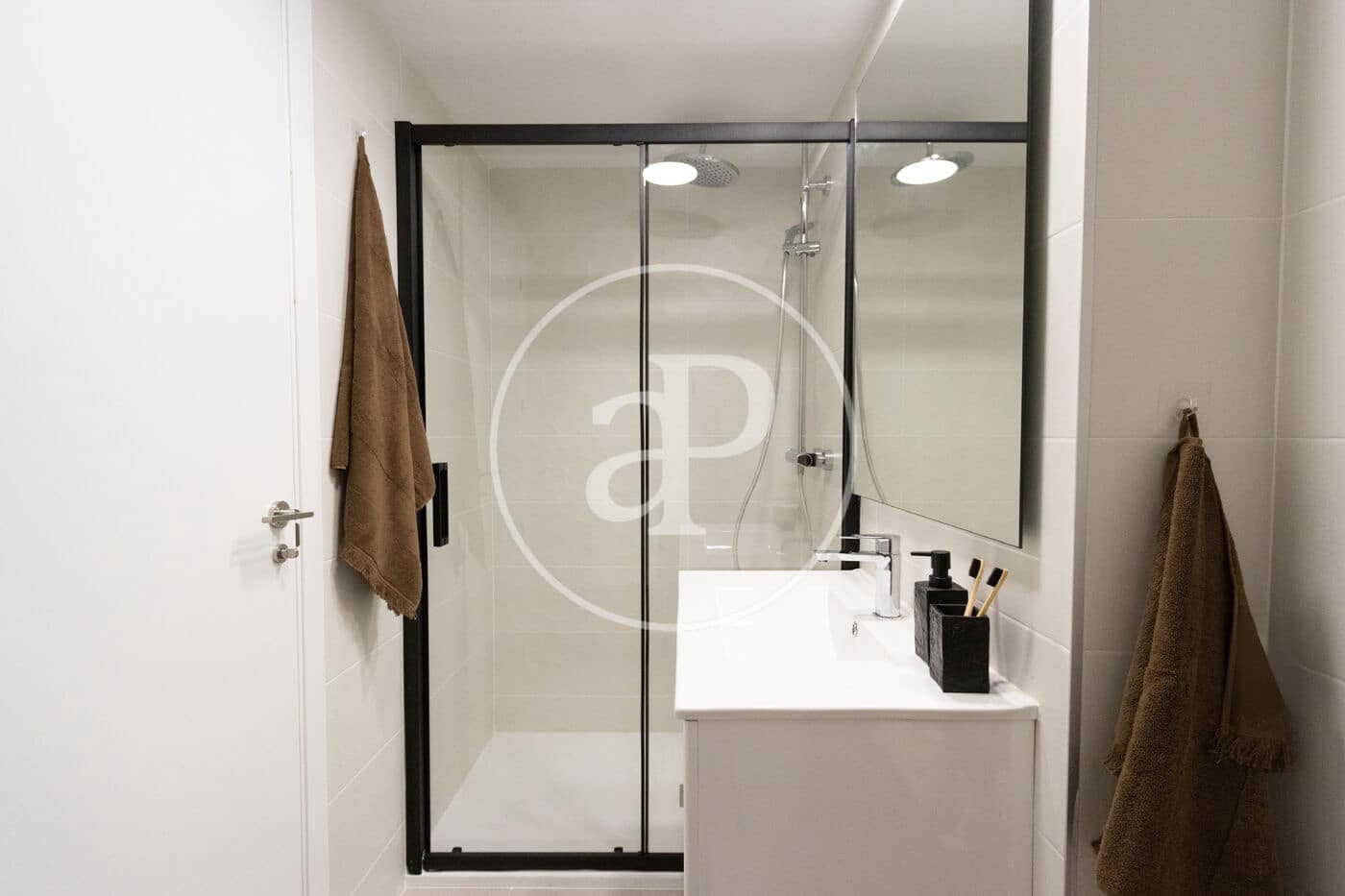 2 soverom Leilighet til salgs i Valencia by med svømmebasseng - € 479 000 (Ref: 9149636)