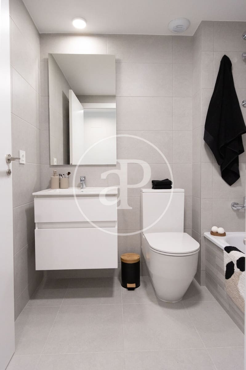 2 soverom Leilighet til salgs i Valencia by med svømmebasseng - € 479 000 (Ref: 9149636)