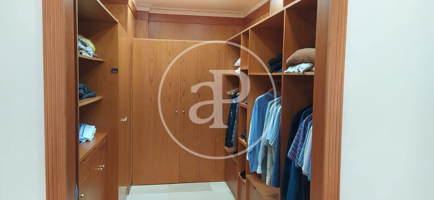 4 soveværelse Villa til leje i Picassent - € 3.100 (Ref: 9149638)