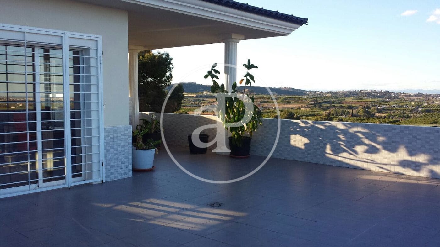 4 soveværelse Villa til leje i Picassent - € 3.100 (Ref: 9149638)