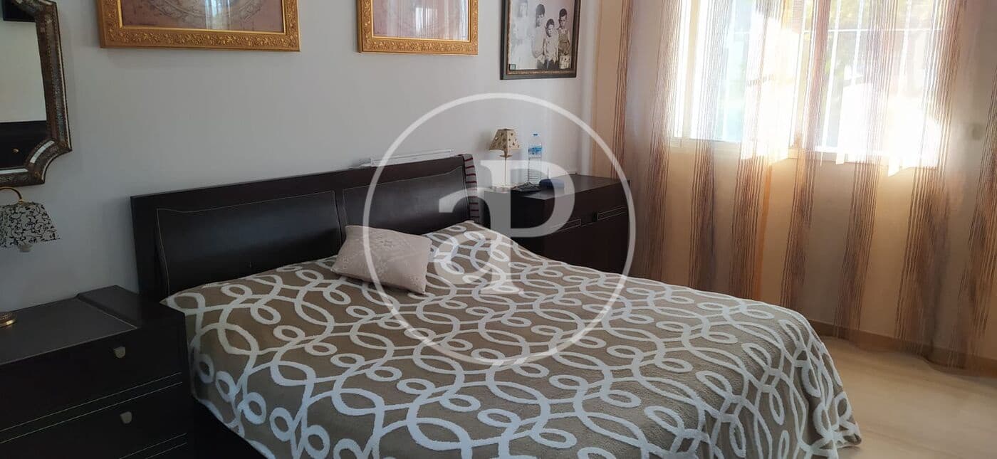 4 soveværelse Villa til leje i Picassent - € 3.100 (Ref: 9149638)