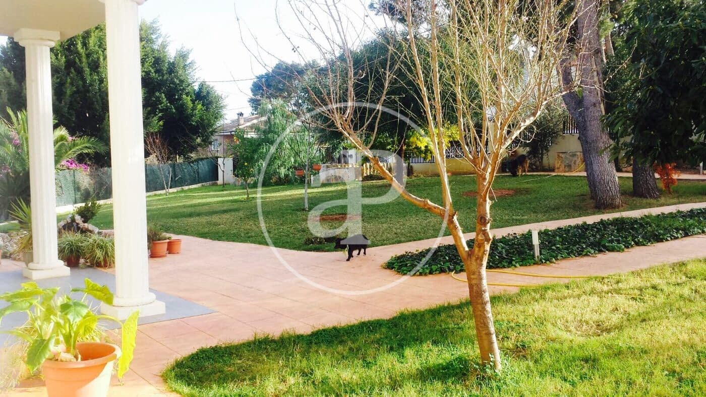 4 soveværelse Villa til leje i Picassent - € 3.100 (Ref: 9149638)