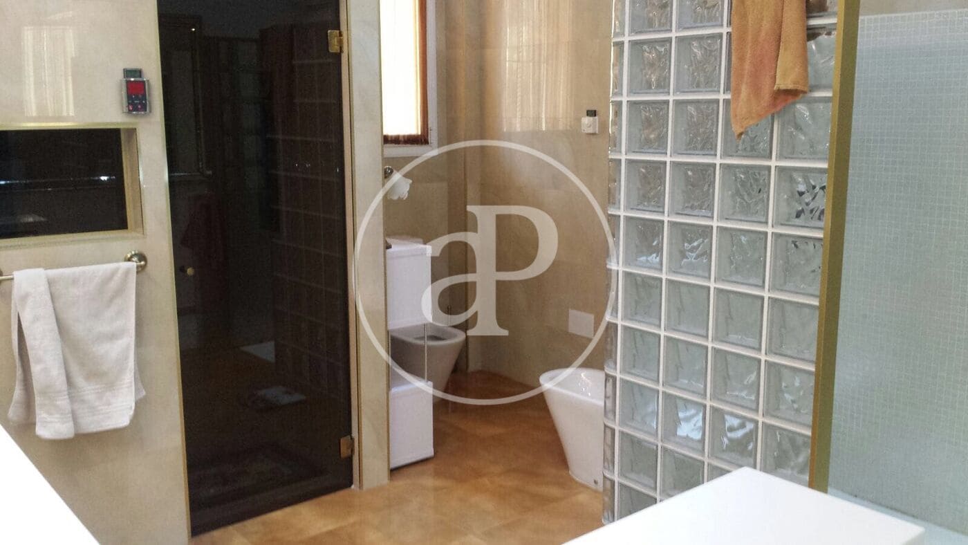 4 soveværelse Villa til leje i Picassent - € 3.100 (Ref: 9149638)