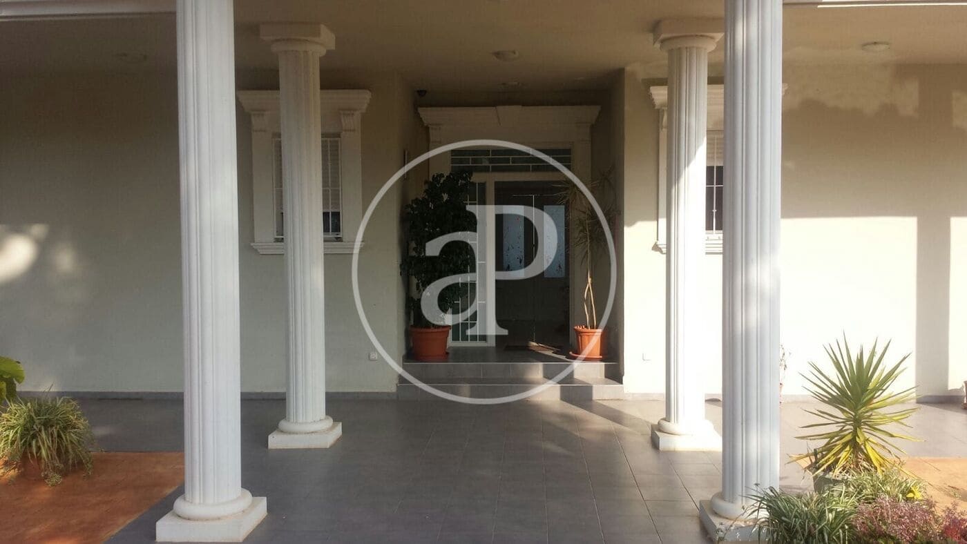 4 soveværelse Villa til leje i Picassent - € 3.100 (Ref: 9149638)