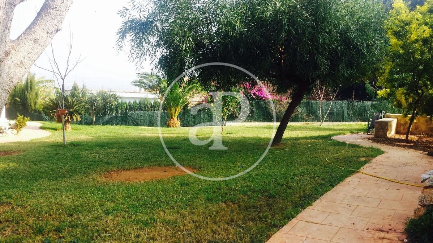 4 soveværelse Villa til leje i Picassent - € 3.100 (Ref: 9149638)