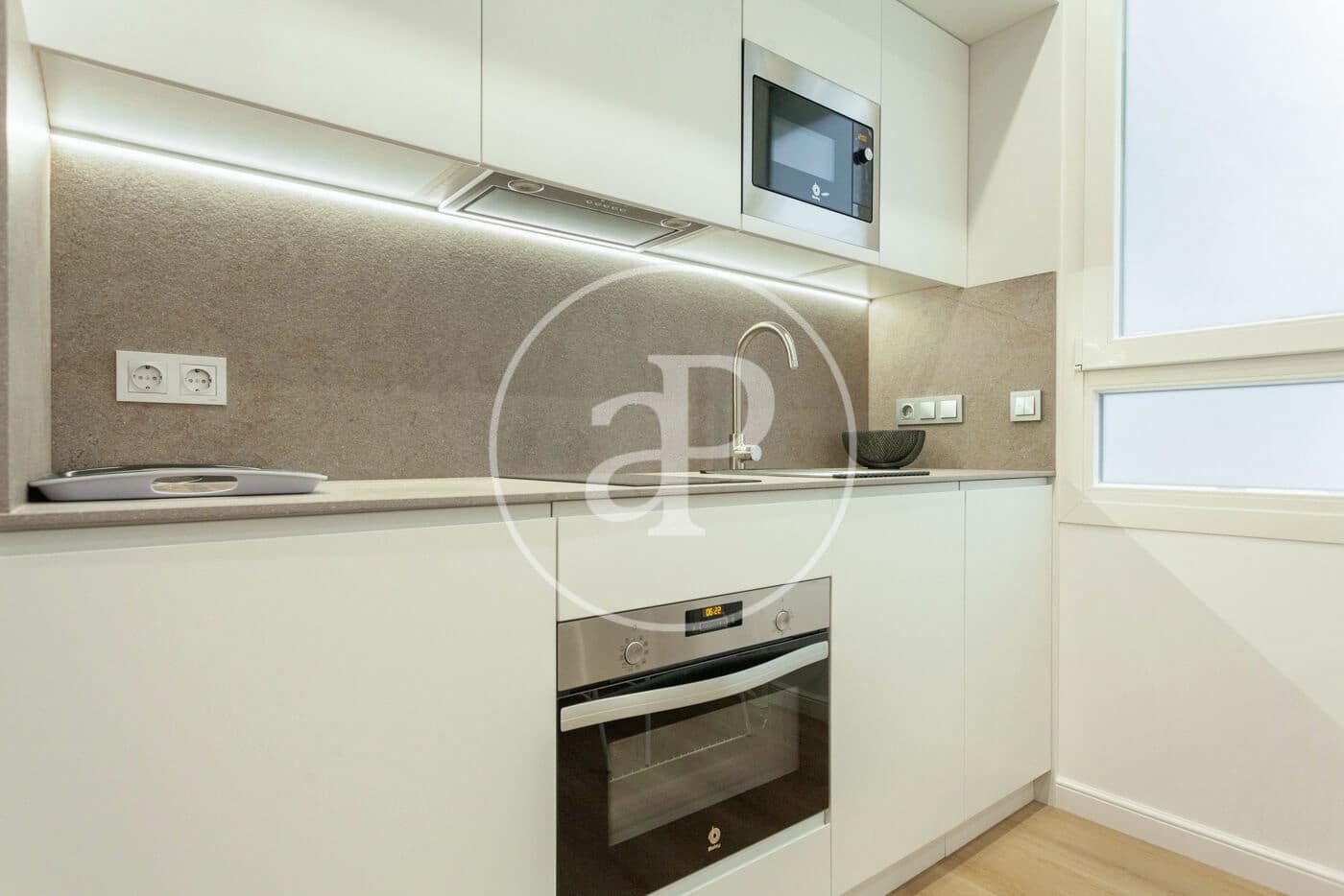 1 bedroom Apartment for rent in Valencia city - € 1,800 (Ref: 9154360)