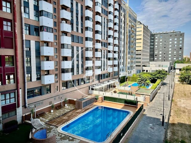 3 soveværelse Lejlighed til leje i Ciutat de les Arts i de les Ciencies, Valencia by med swimmingpool - € 1.500 (Ref: 9154362)