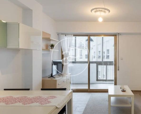 2 bedroom Apartment for rent in Russafa, Valencia city - € 1,450 (Ref: 9162475)