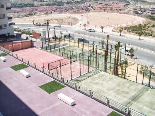 2 soveværelse Lejlighed til salg i Arenales del Sol med swimmingpool - € 365.000 (Ref: 9164029)