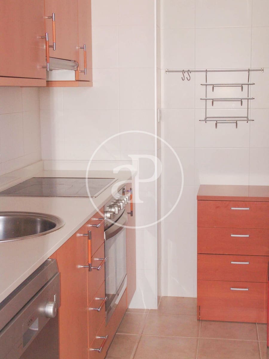 2 soveværelse Lejlighed til salg i Arenales del Sol med swimmingpool - € 365.000 (Ref: 9164029)