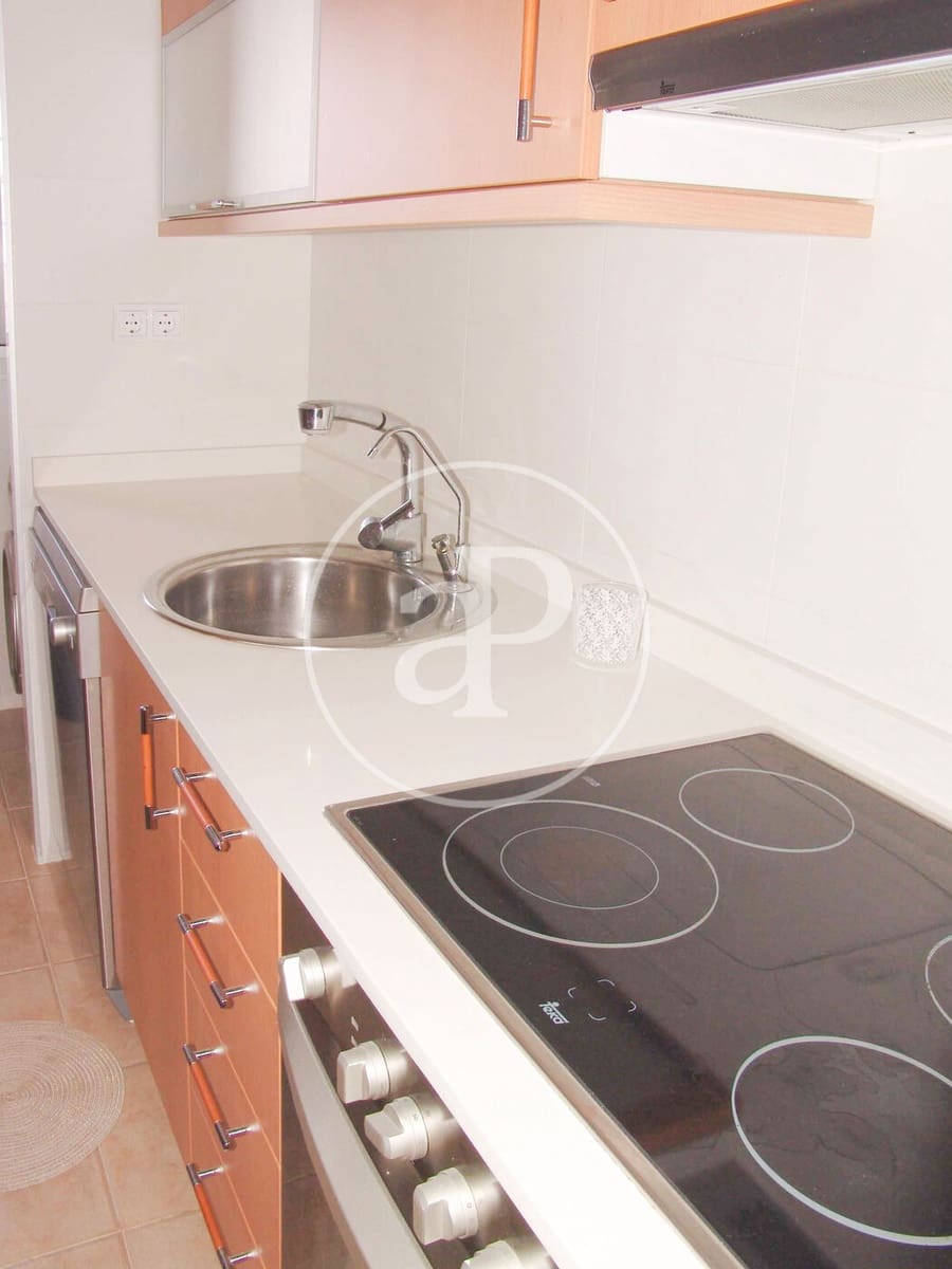 2 soveværelse Lejlighed til salg i Arenales del Sol med swimmingpool - € 365.000 (Ref: 9164029)