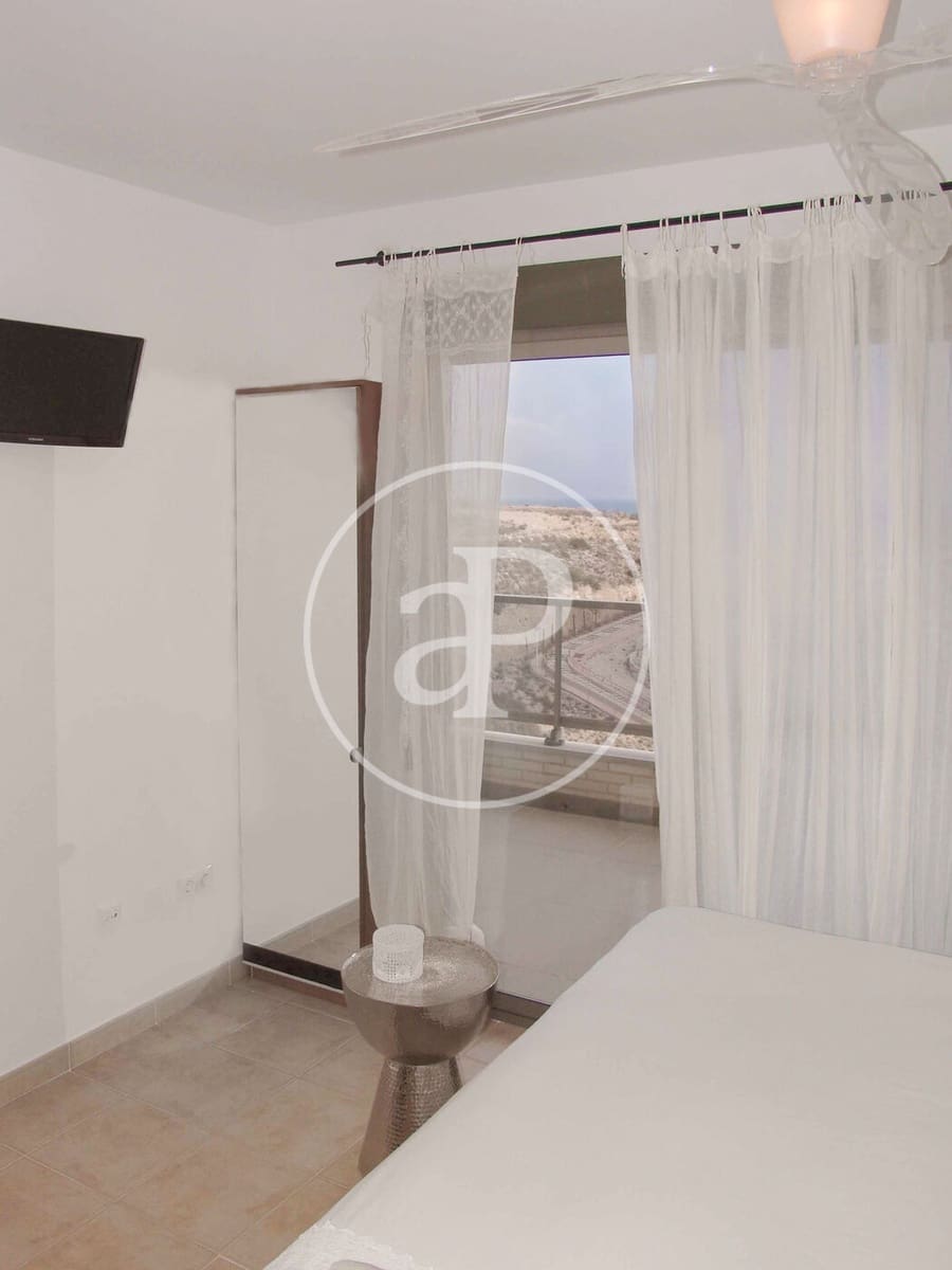 2 soveværelse Lejlighed til salg i Arenales del Sol med swimmingpool - € 365.000 (Ref: 9164029)