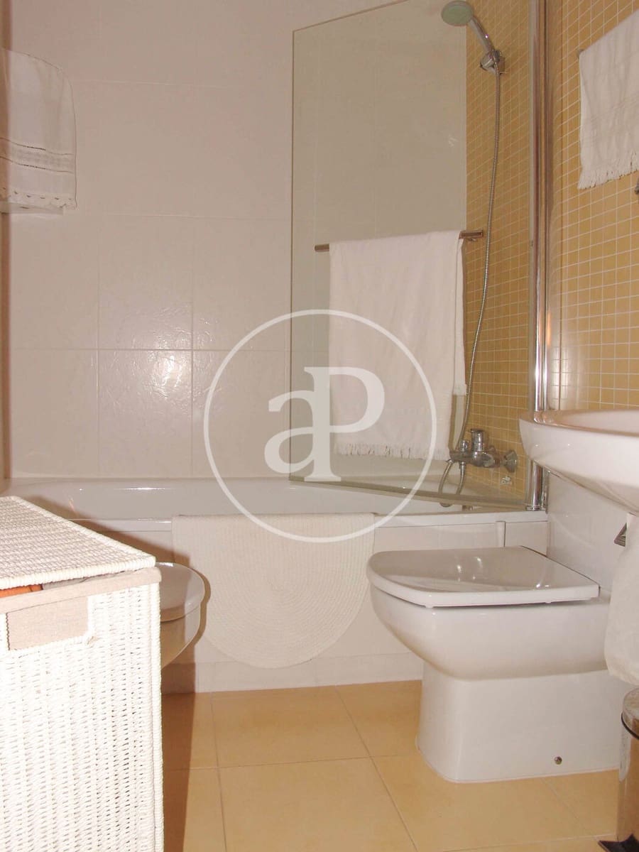 2 soveværelse Lejlighed til salg i Arenales del Sol med swimmingpool - € 365.000 (Ref: 9164029)