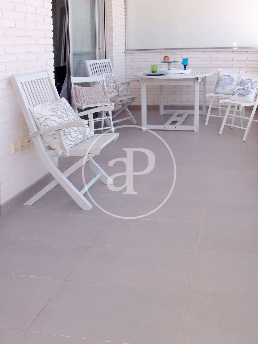 2 soveværelse Lejlighed til salg i Arenales del Sol med swimmingpool - € 365.000 (Ref: 9164029)