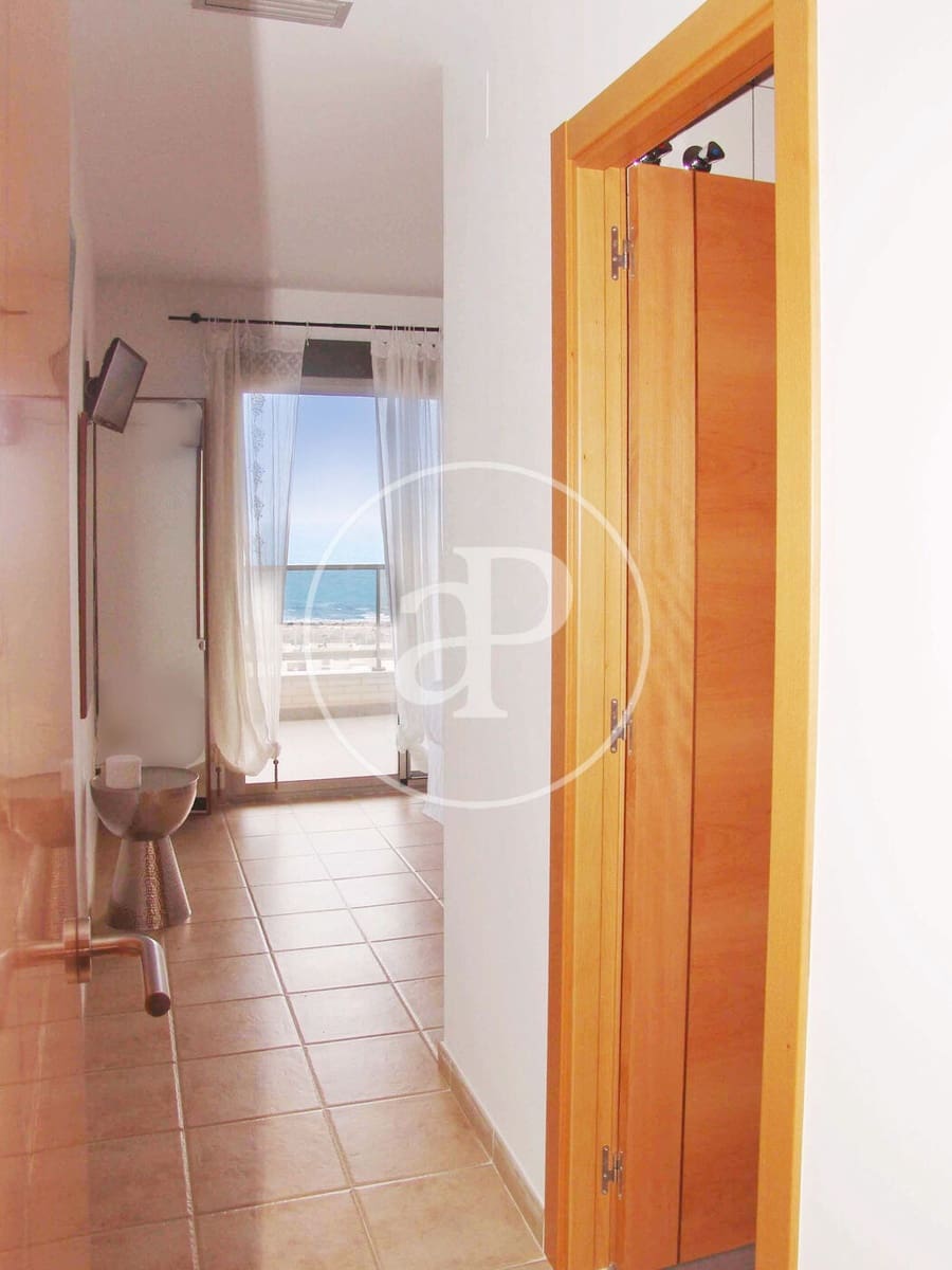 2 soveværelse Lejlighed til salg i Arenales del Sol med swimmingpool - € 365.000 (Ref: 9164029)