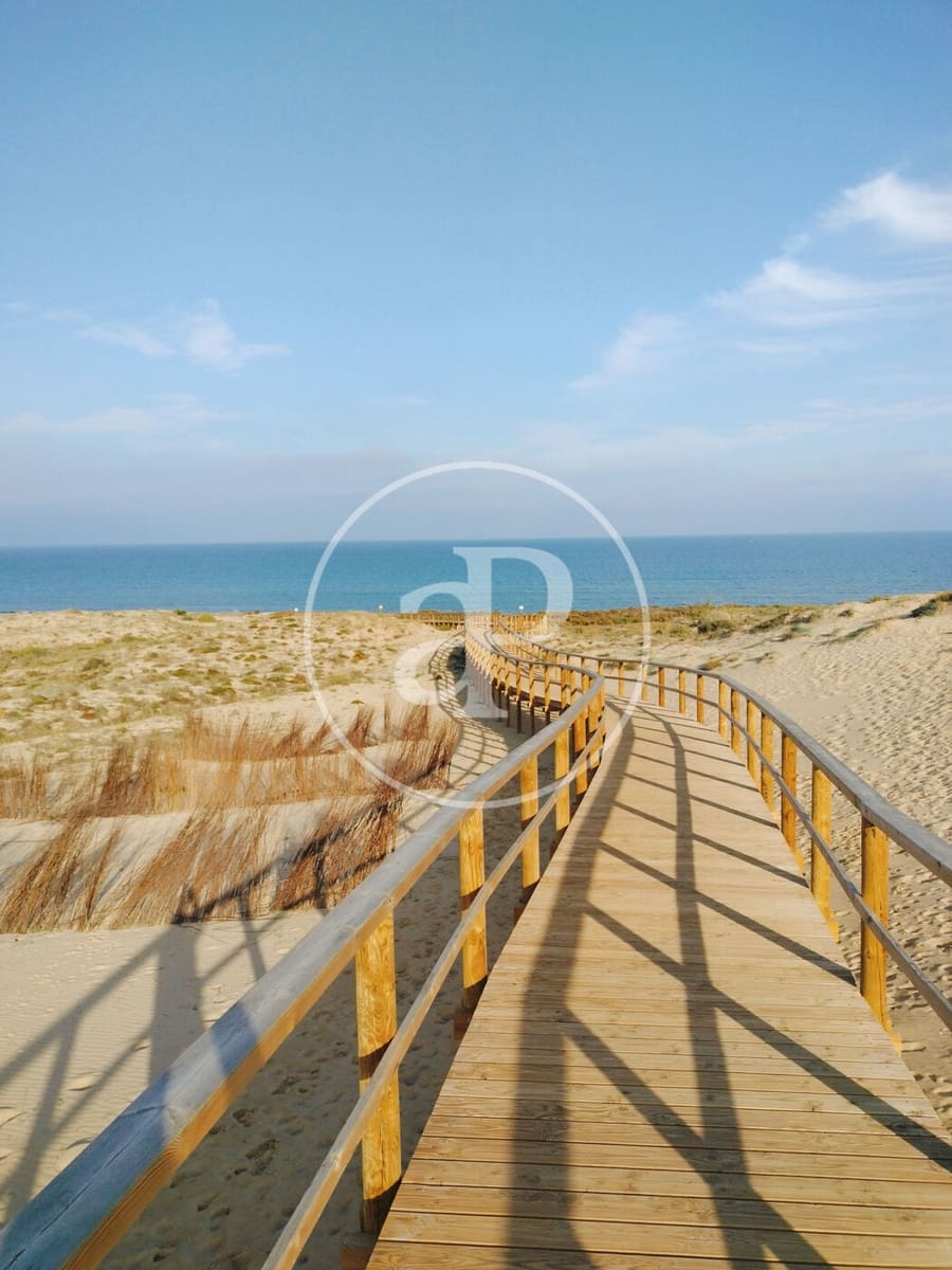 2 soveværelse Lejlighed til salg i Arenales del Sol med swimmingpool - € 365.000 (Ref: 9164029)