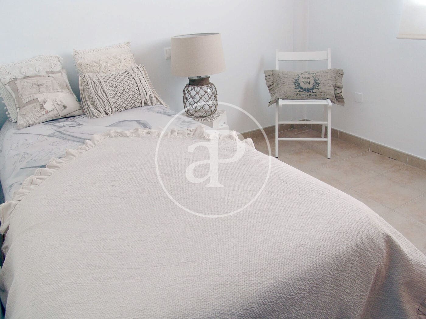 2 soveværelse Lejlighed til salg i Arenales del Sol med swimmingpool - € 365.000 (Ref: 9164029)