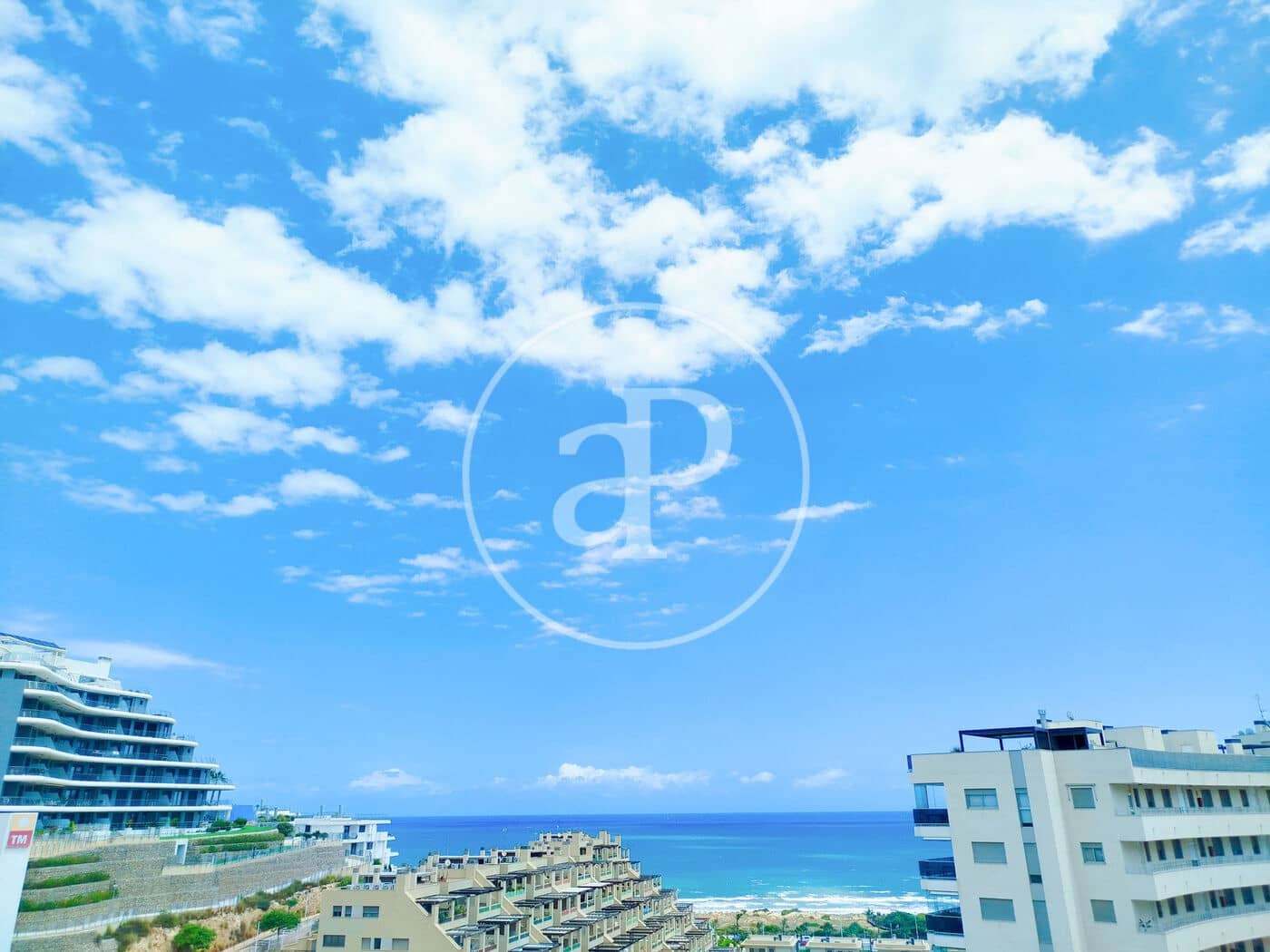 2 soveværelse Lejlighed til salg i Arenales del Sol med swimmingpool - € 365.000 (Ref: 9164029)