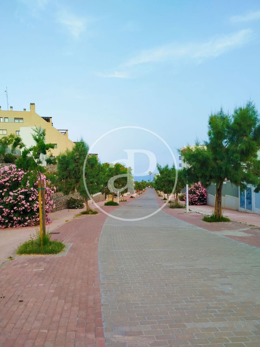 2 soveværelse Lejlighed til salg i Arenales del Sol med swimmingpool - € 365.000 (Ref: 9164029)