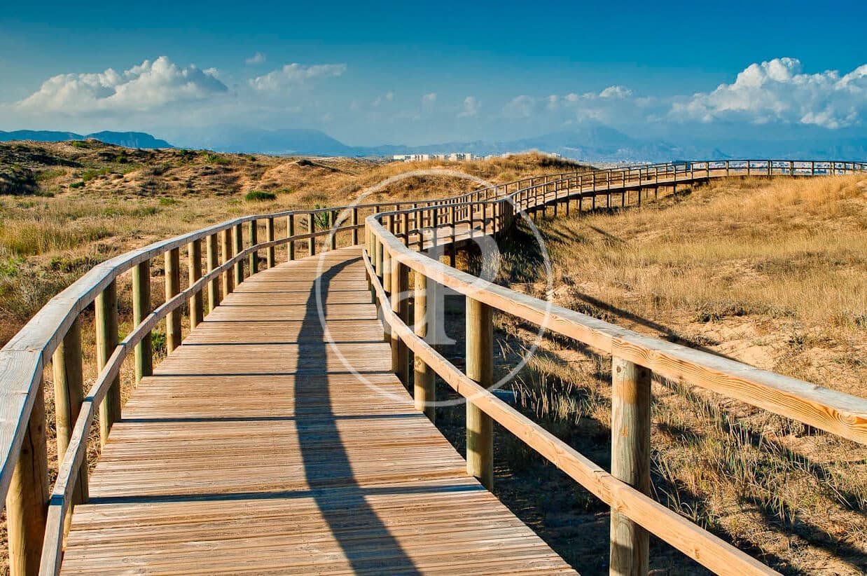 2 soveværelse Lejlighed til salg i Arenales del Sol med swimmingpool - € 365.000 (Ref: 9164029)