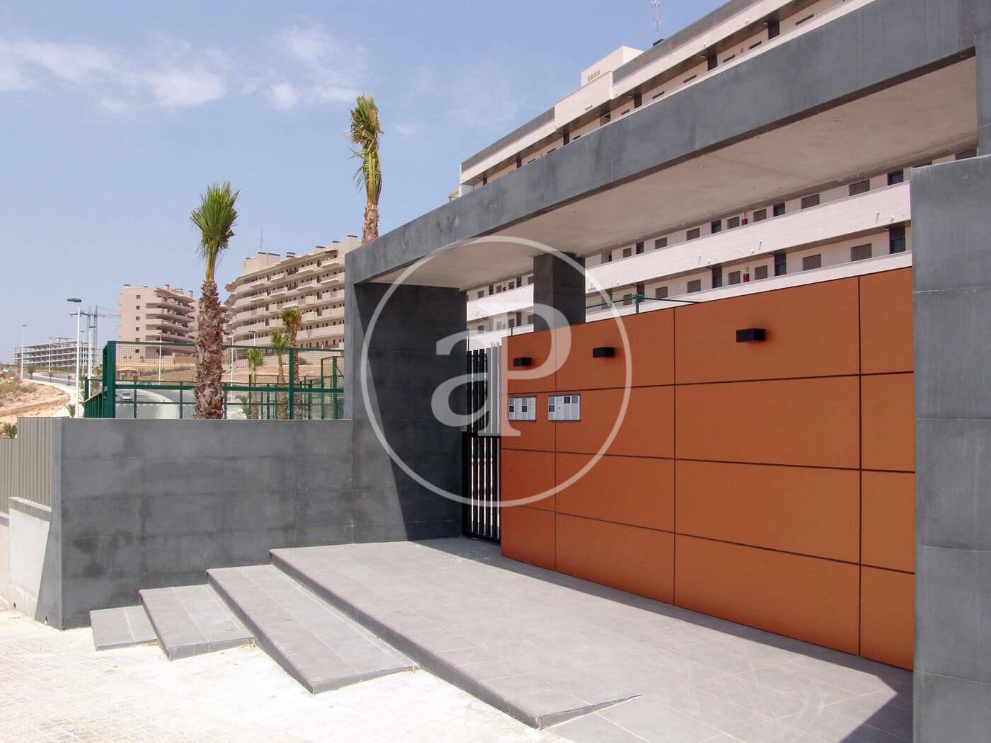 2 soveværelse Lejlighed til salg i Arenales del Sol med swimmingpool - € 365.000 (Ref: 9164029)