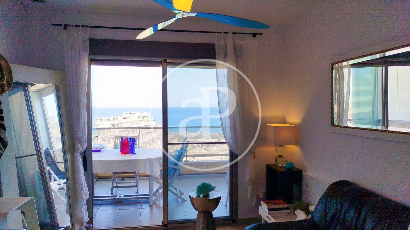 2 soveværelse Lejlighed til salg i Arenales del Sol med swimmingpool - € 365.000 (Ref: 9164029)