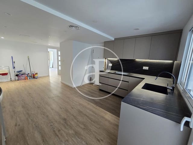 3 soveværelse Lejlighed til leje i La Roqueta, Valencia by - € 2.200 (Ref: 9166016)
