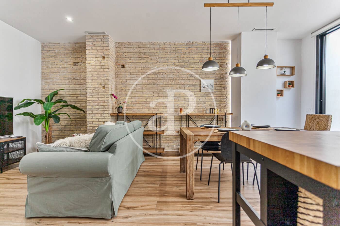 2 soverom Leilighet til leie i Valencia by - € 2 000 (Ref: 9166017)