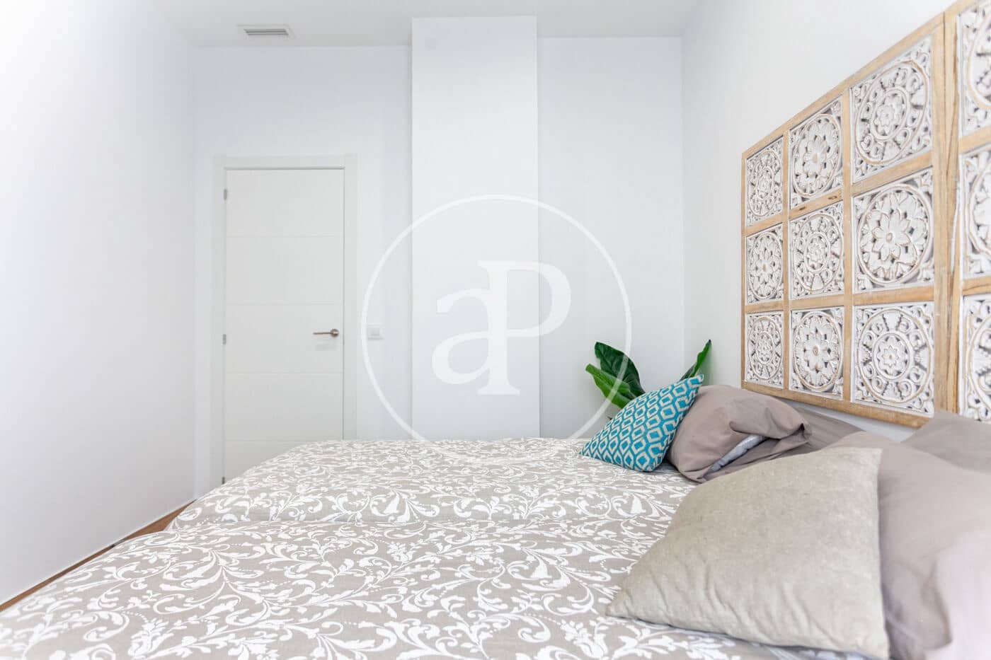 2 soverom Leilighet til leie i Valencia by - € 2 000 (Ref: 9166017)