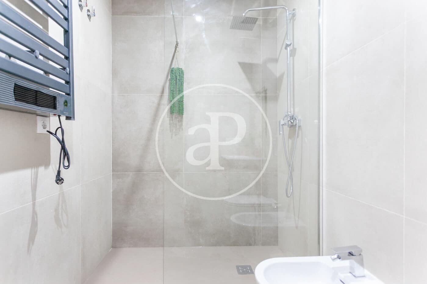 2 soverom Leilighet til leie i Valencia by - € 2 000 (Ref: 9166017)