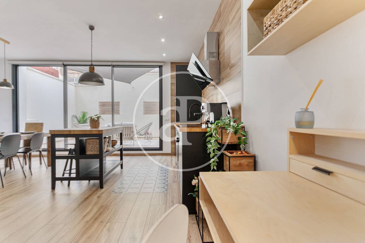 2 soverom Leilighet til leie i Valencia by - € 2 000 (Ref: 9166017)