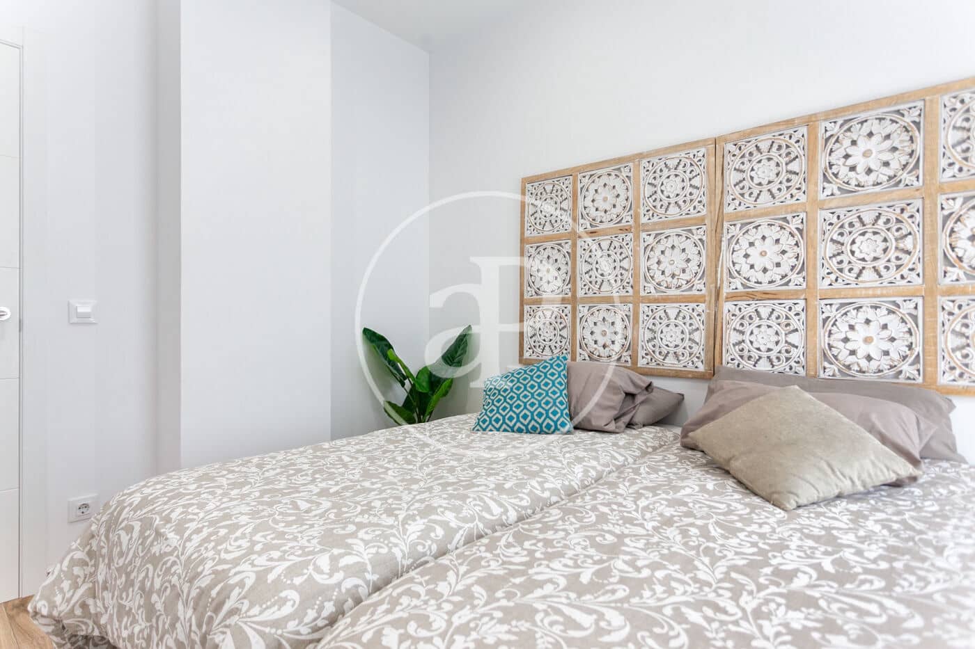 2 soverom Leilighet til leie i Valencia by - € 2 000 (Ref: 9166017)