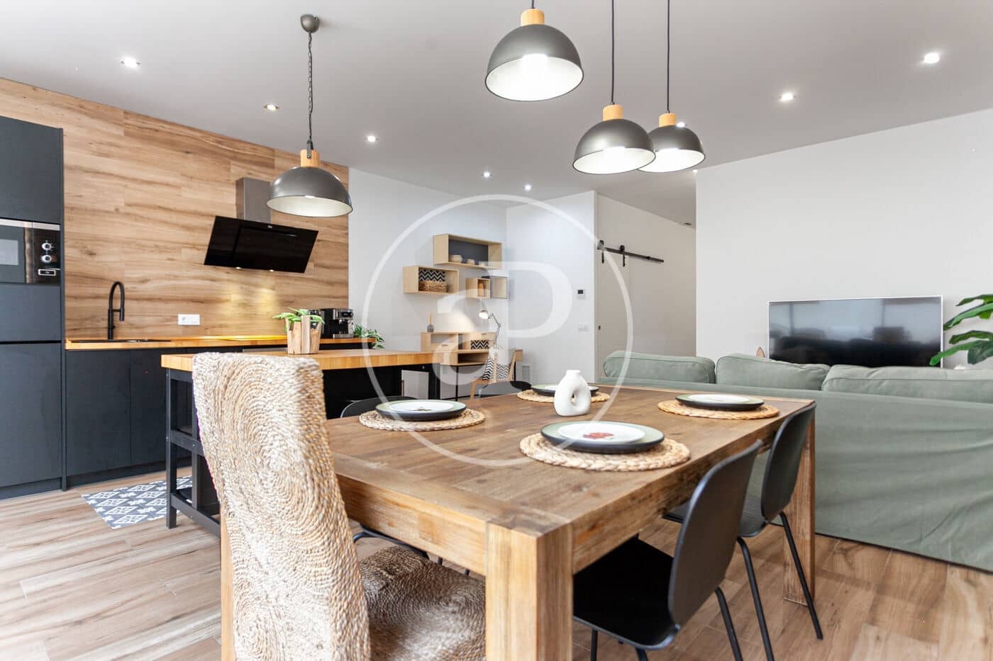 2 soverom Leilighet til leie i Valencia by - € 2 000 (Ref: 9166017)