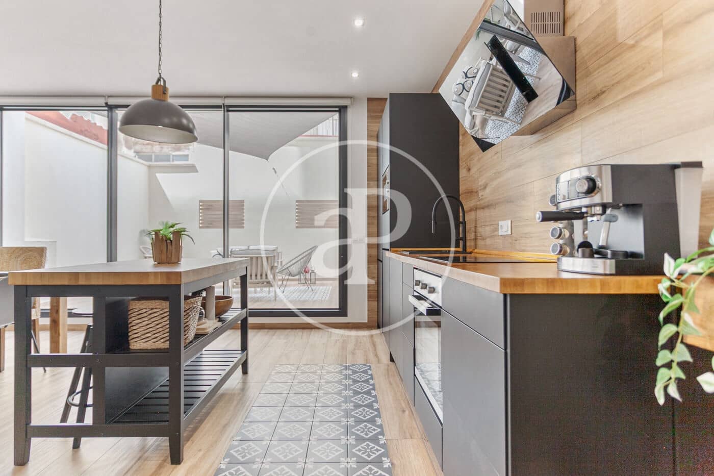 2 soverom Leilighet til leie i Valencia by - € 2 000 (Ref: 9166017)