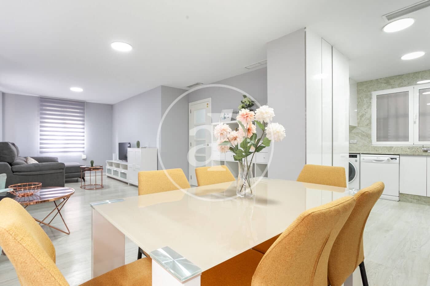 4 bedroom Apartment for rent in Valencia city - € 1,900 (Ref: 9169749)