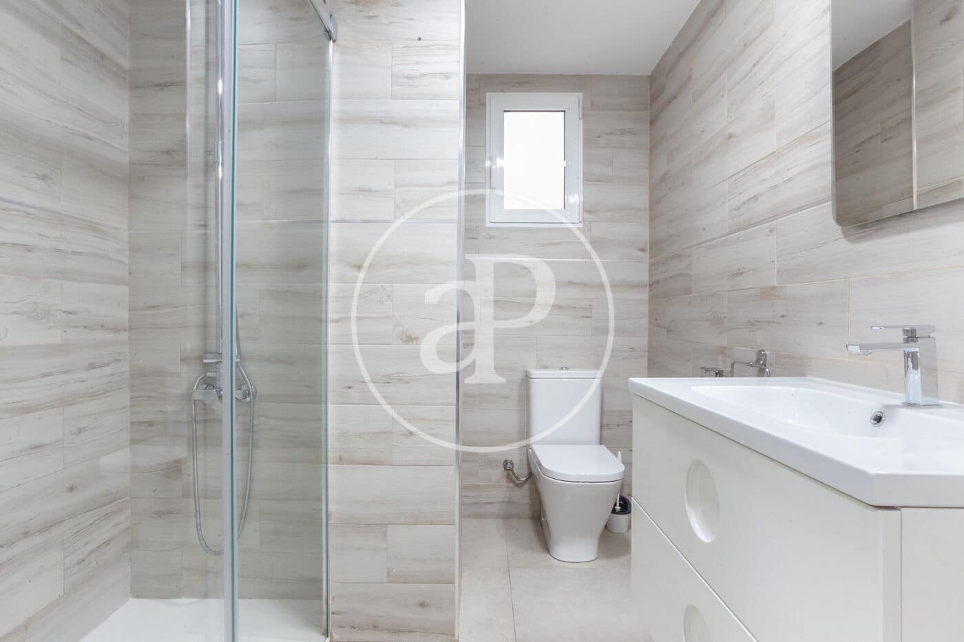 4 bedroom Apartment for rent in Valencia city - € 1,900 (Ref: 9169749)