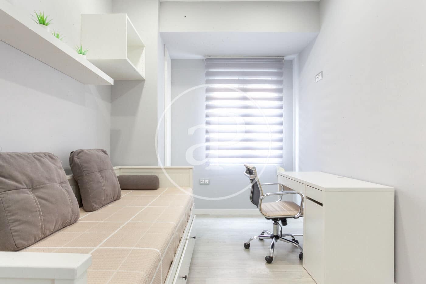 4 bedroom Apartment for rent in Valencia city - € 1,900 (Ref: 9169749)