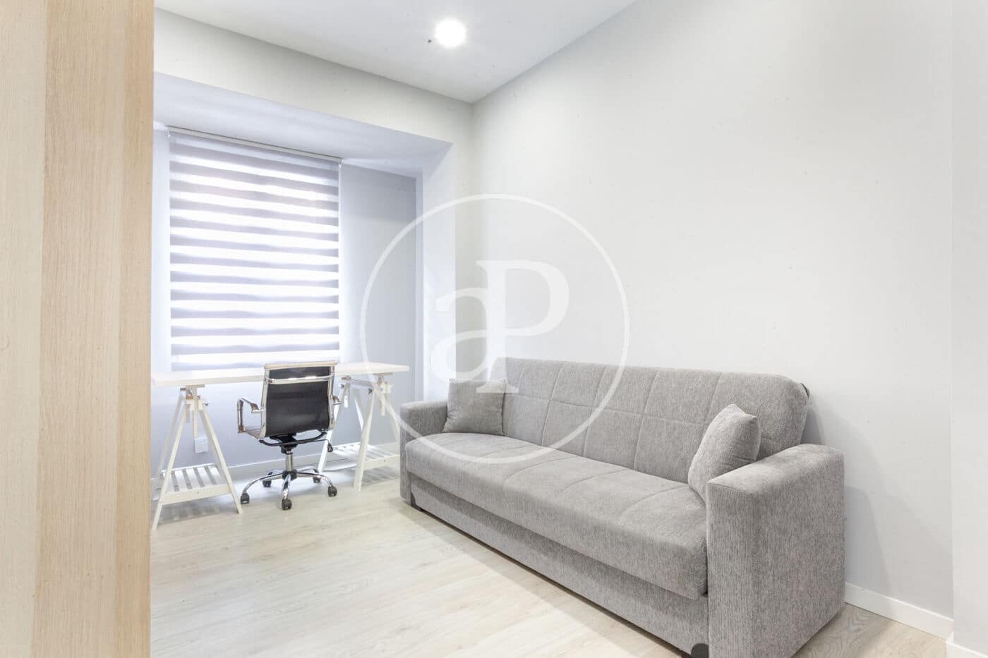 4 bedroom Apartment for rent in Valencia city - € 1,900 (Ref: 9169749)