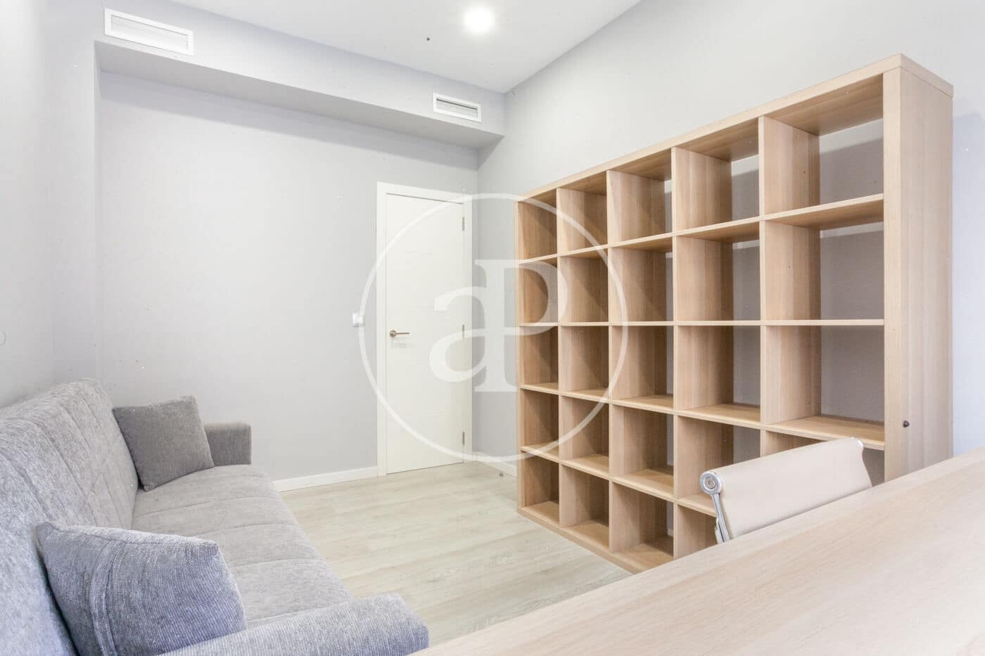 4 bedroom Apartment for rent in Valencia city - € 1,900 (Ref: 9169749)