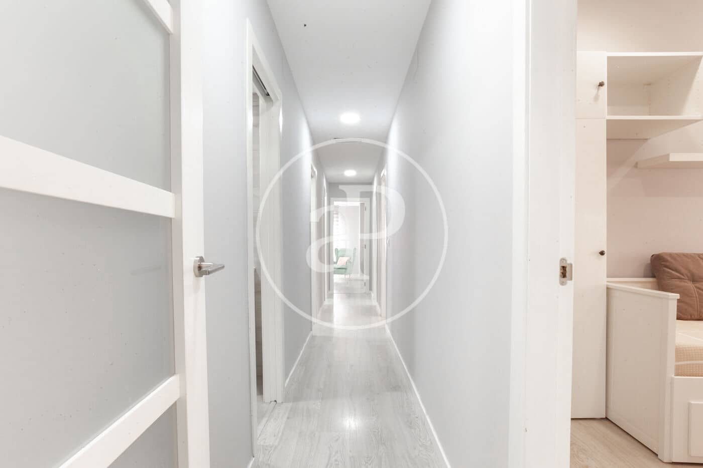 4 bedroom Apartment for rent in Valencia city - € 1,900 (Ref: 9169749)